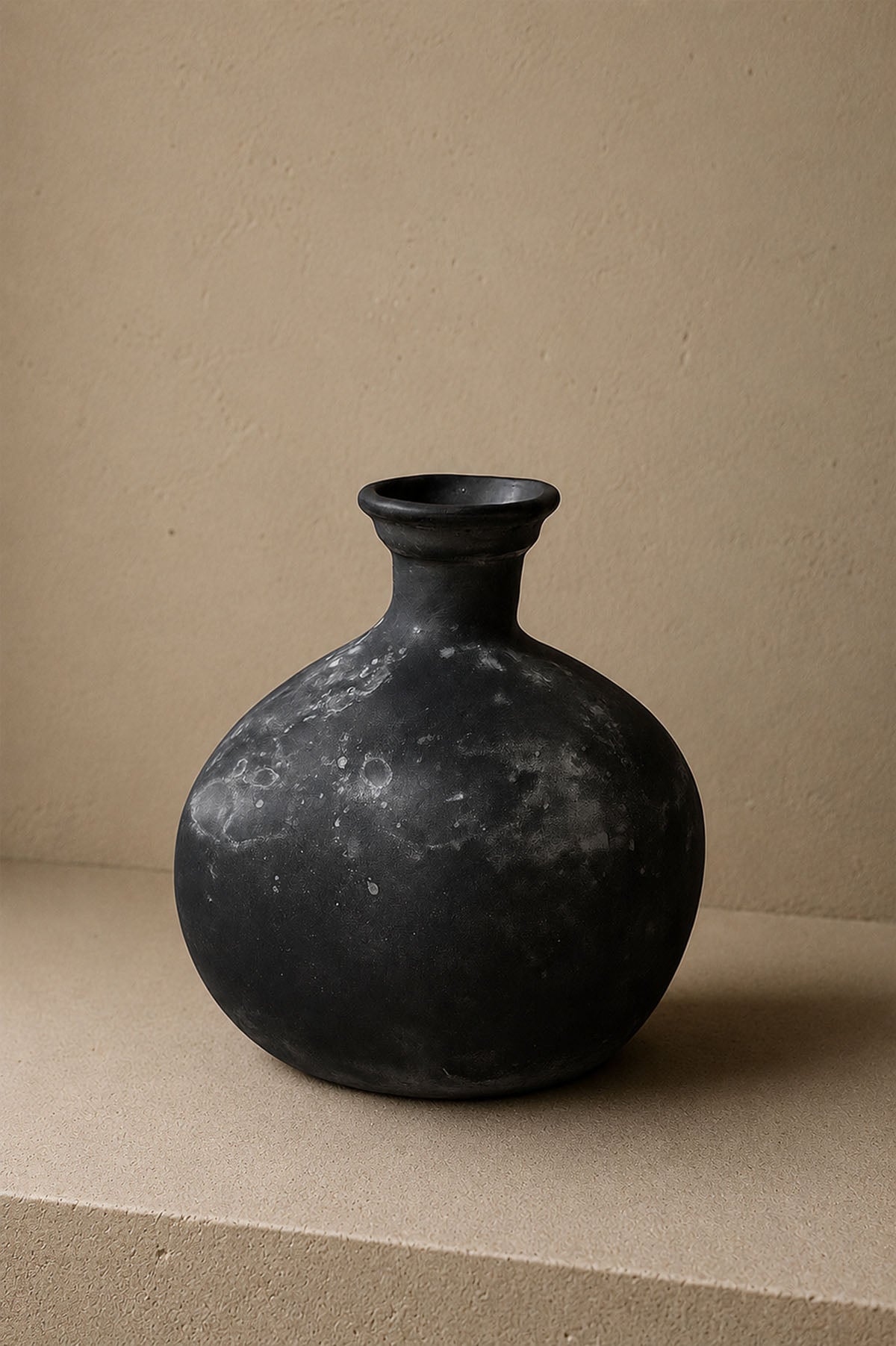 Cairo Racycled Glass Vase Black