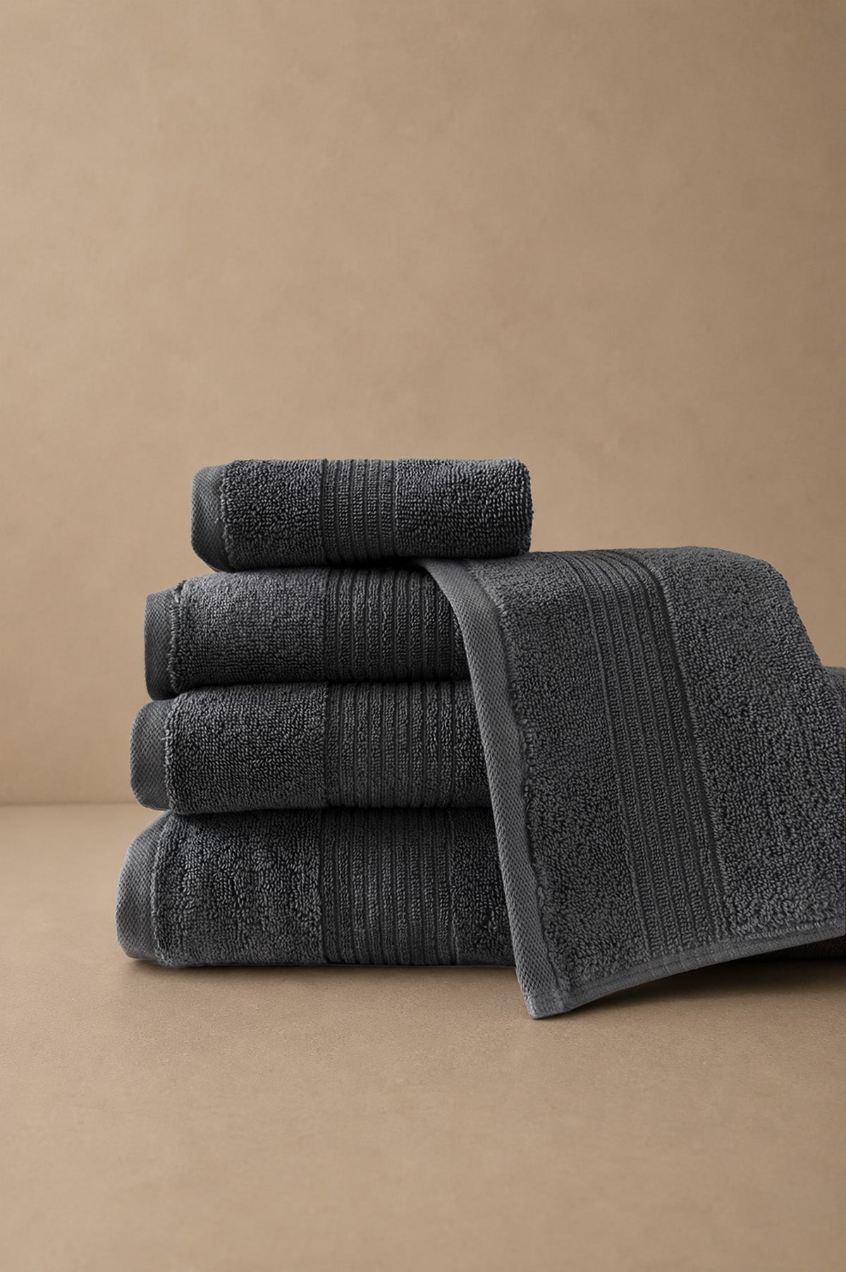 Essential Bordered Terry Towel 600 gr/sqm Dark Grey