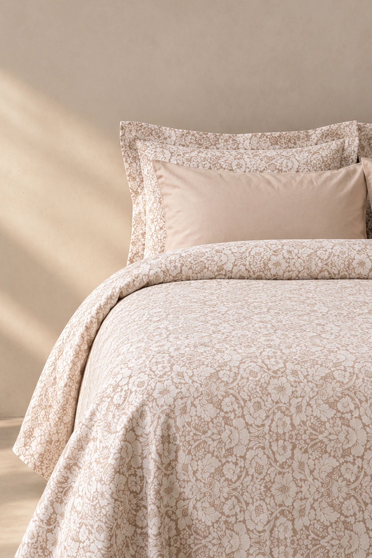 Floral Jacquard Bedspread and Sham Set