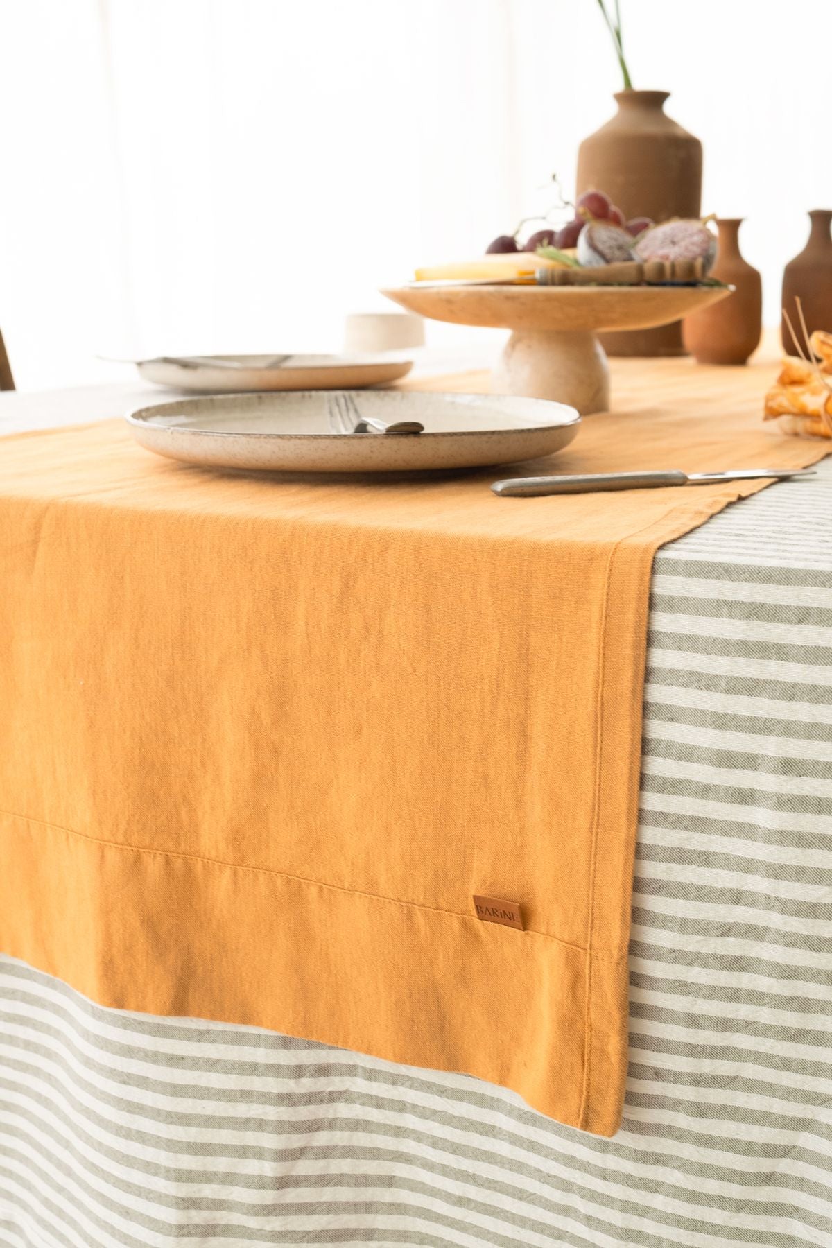 Linen Runner Oak Buff