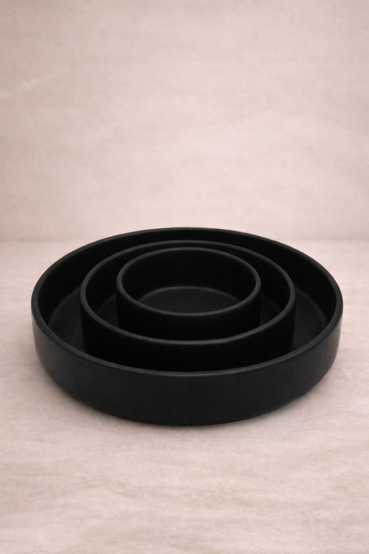 Stoneware Service / Appetizer Bowl Black