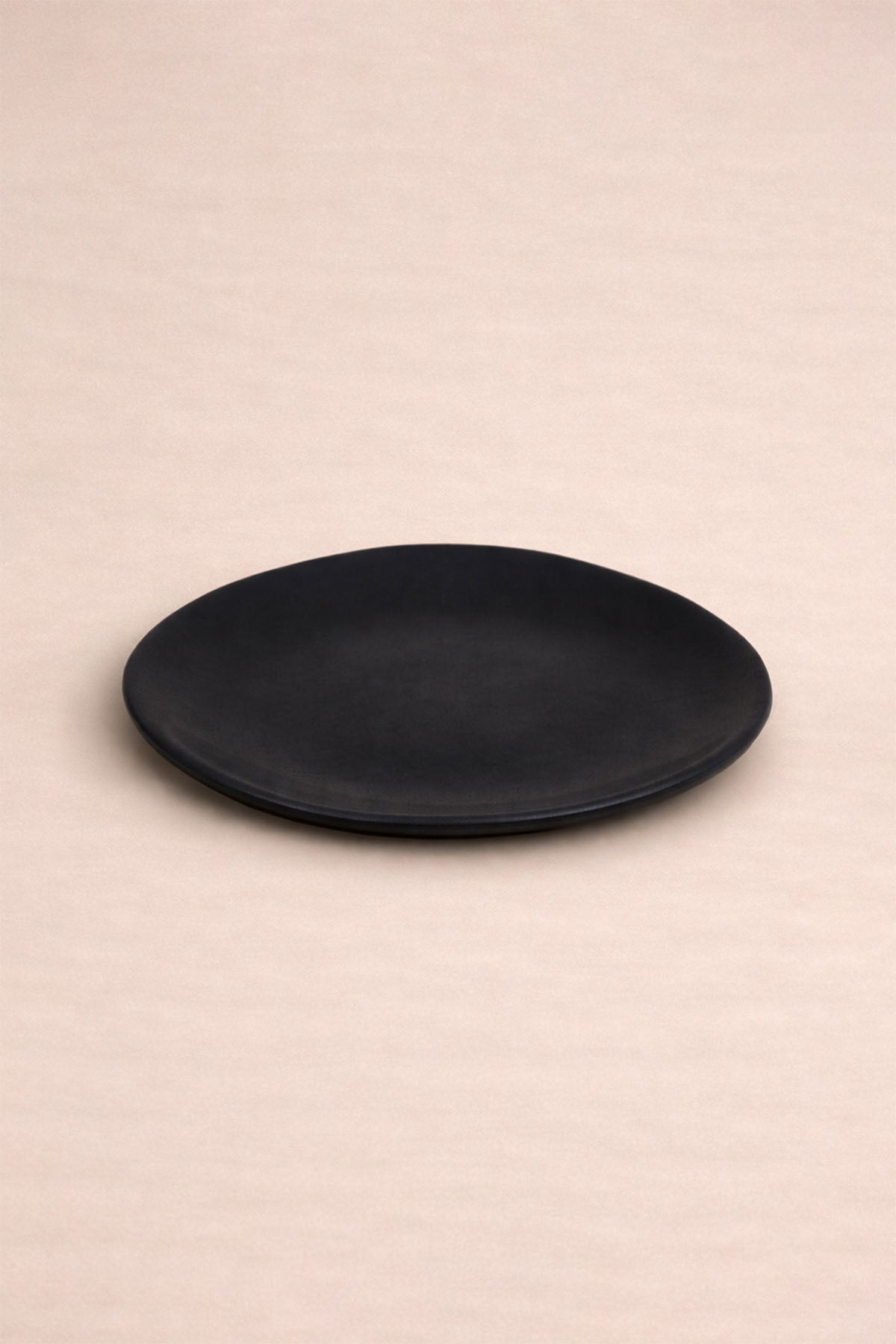 Stoneware Hand Shaped Amorph Plate 21 cm / 8.3" Black