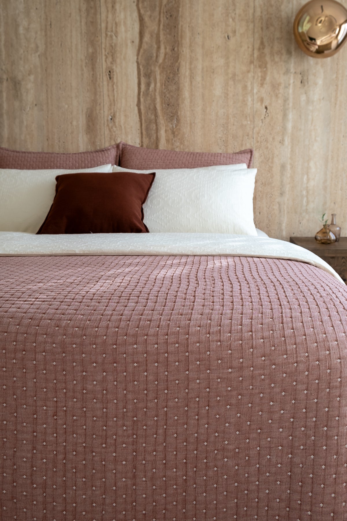Dotted Bed Cover Rust