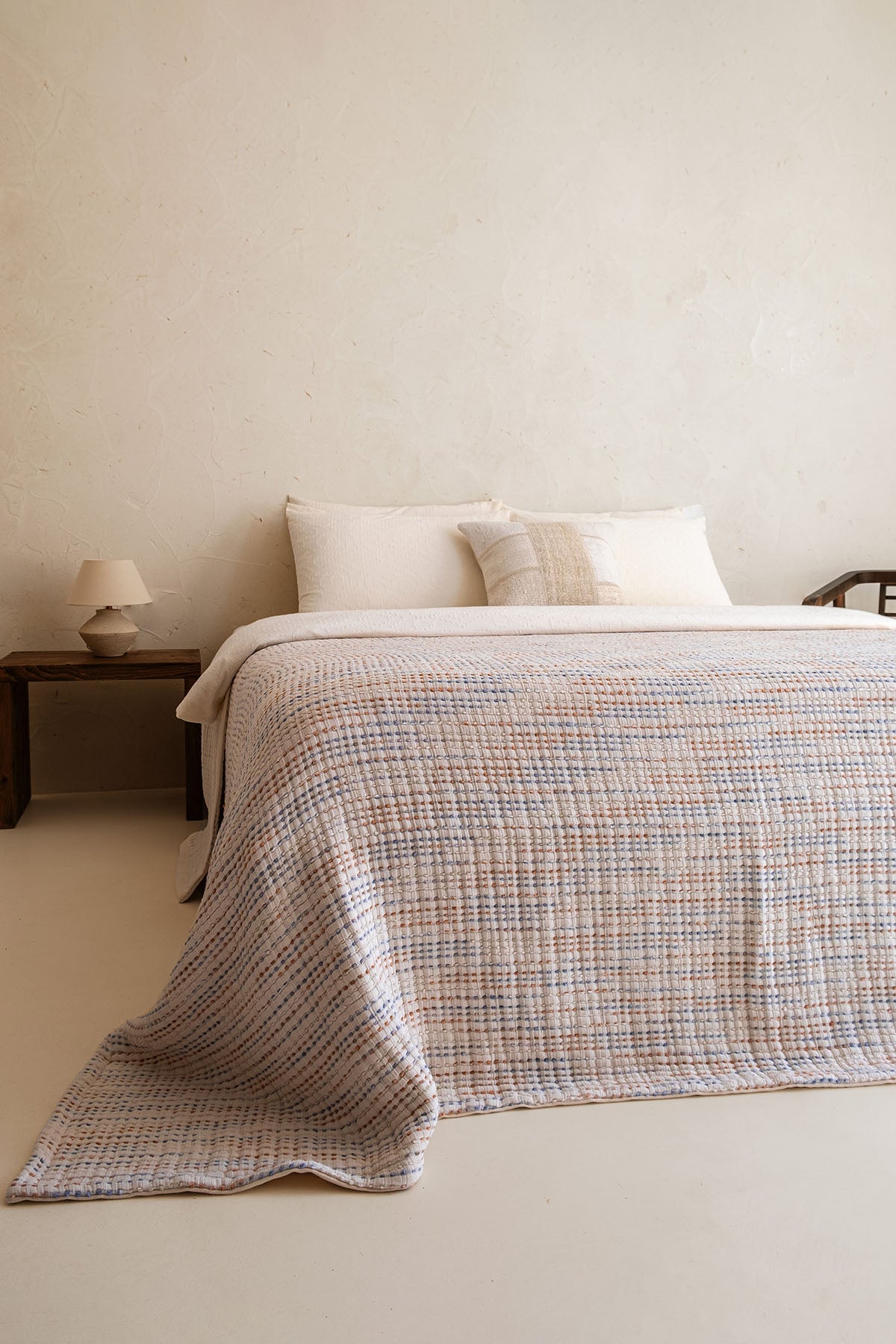 Alula Textured Bed Cover Multicolored