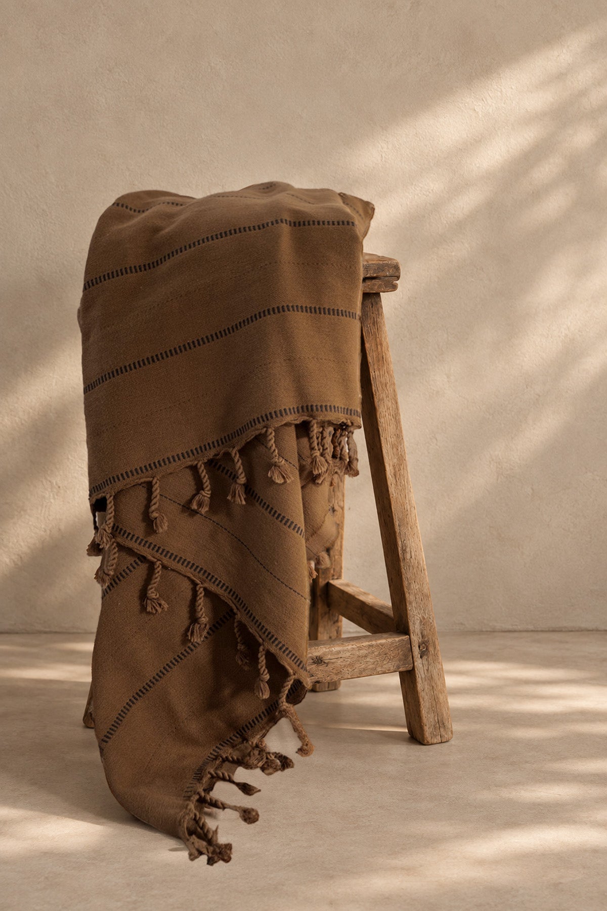 Boa Throw Blanket Rust-Black