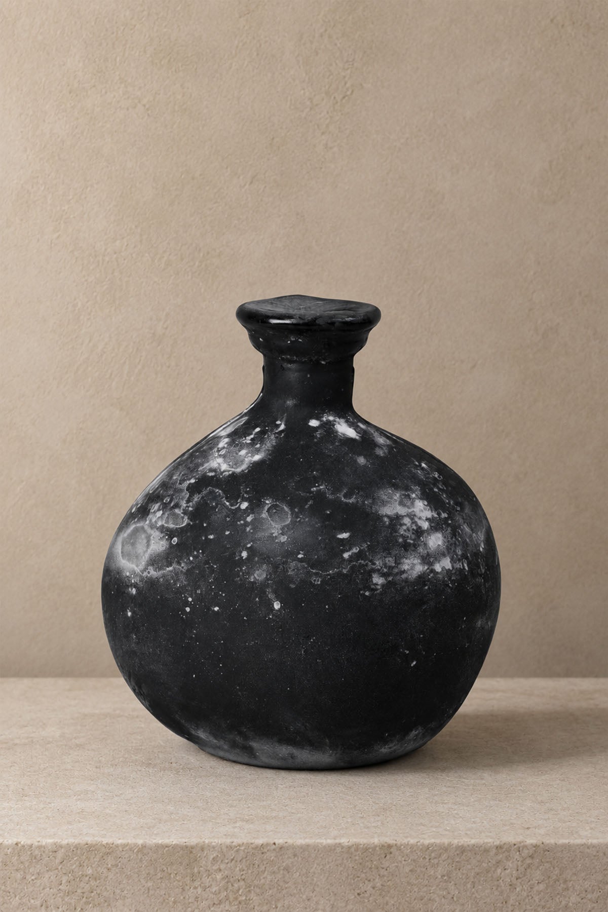 Cairo Racycled Glass Vase Black