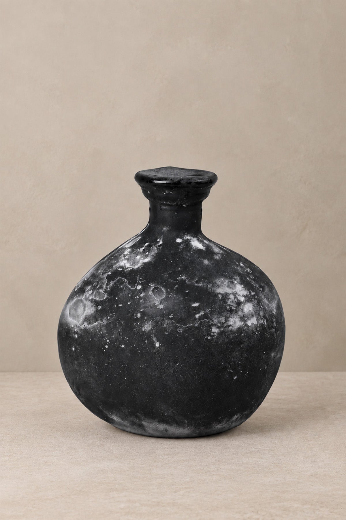 Cairo Racycled Glass Vase Black