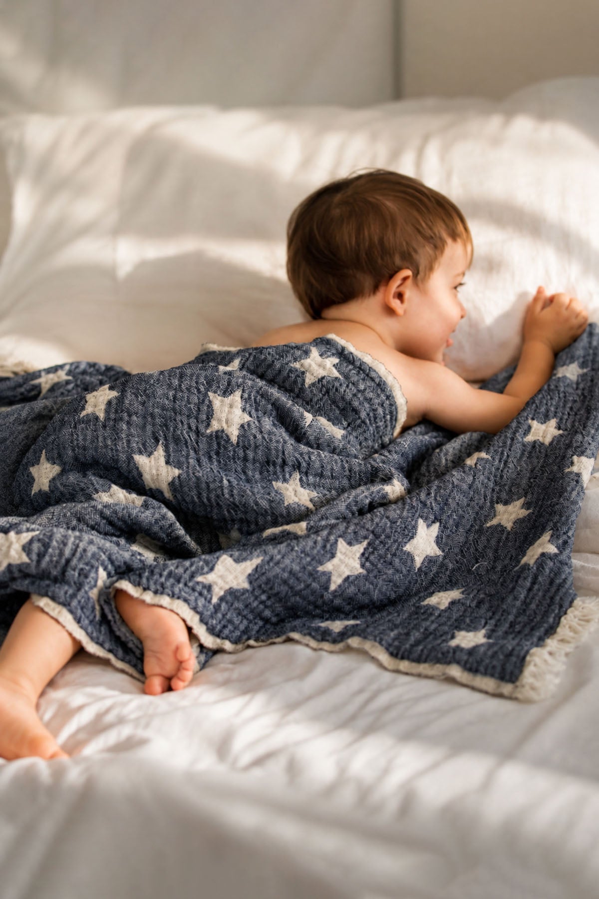 Cuddling Star Baby Blanket Navy
