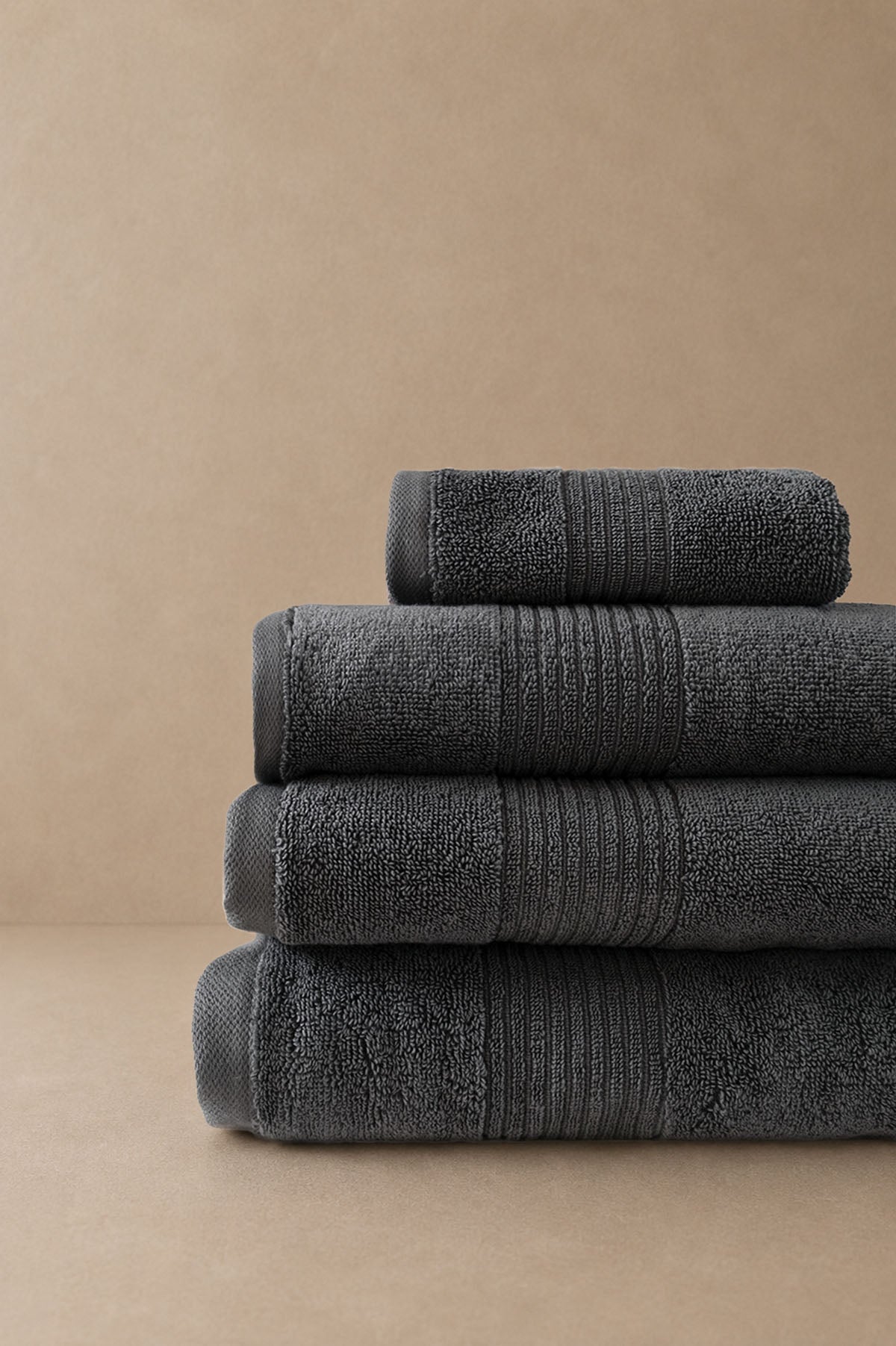 Essential Bordered Terry Towel 600 gr/sqm Dark Grey