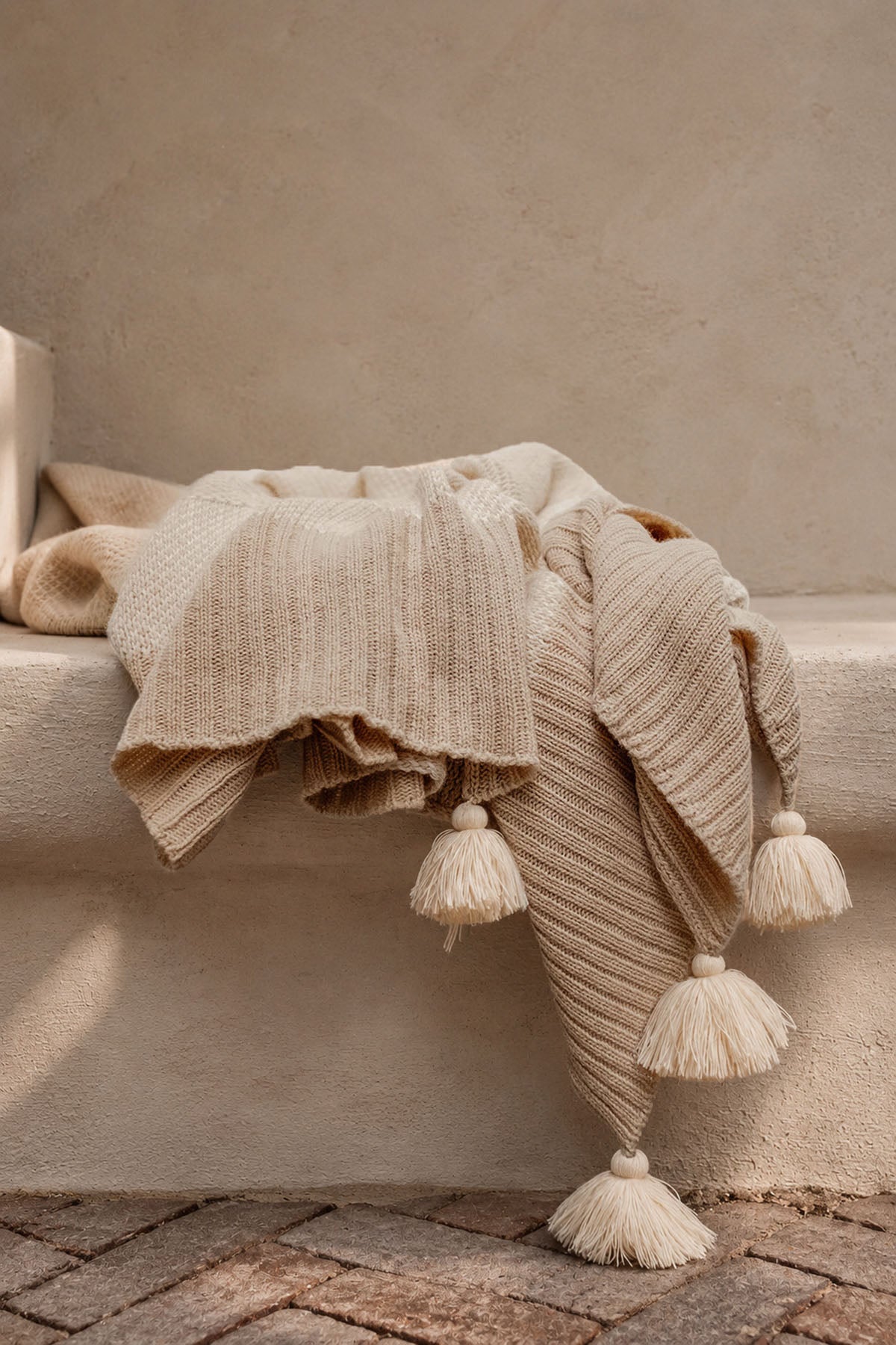 Frame Throw Blanket Beige