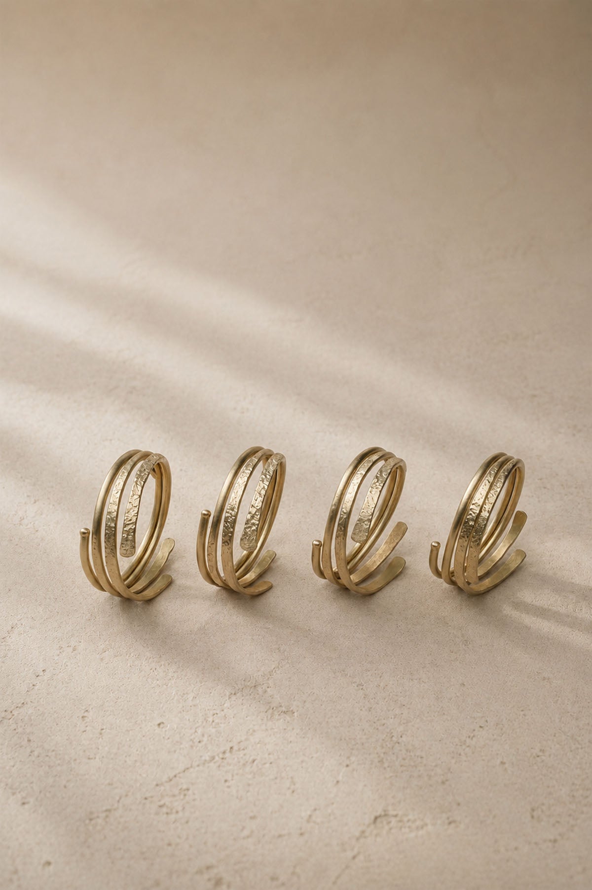 Hammered Rod Matt Brass Napkin Ring S of 4