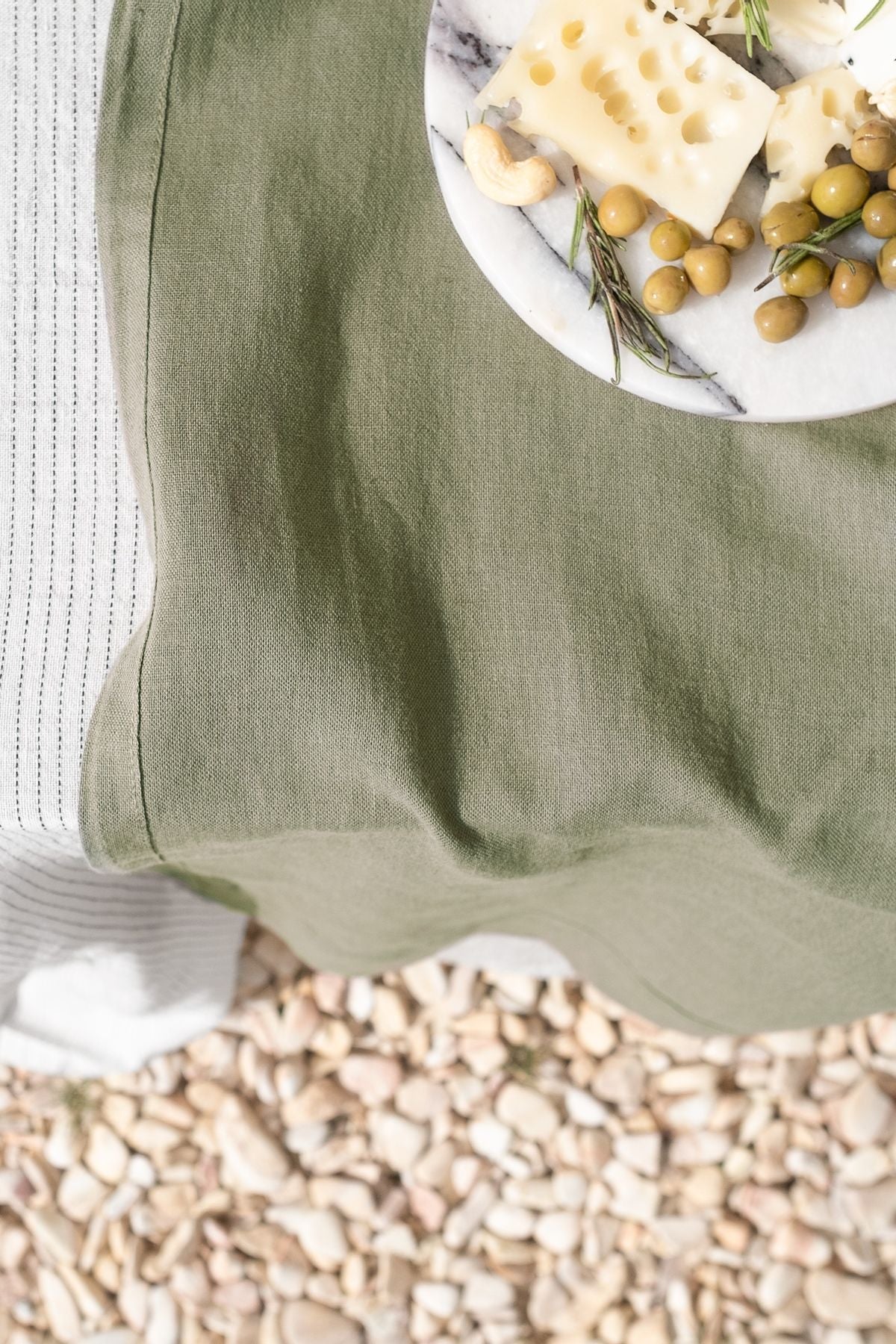 Linen Runner Haki