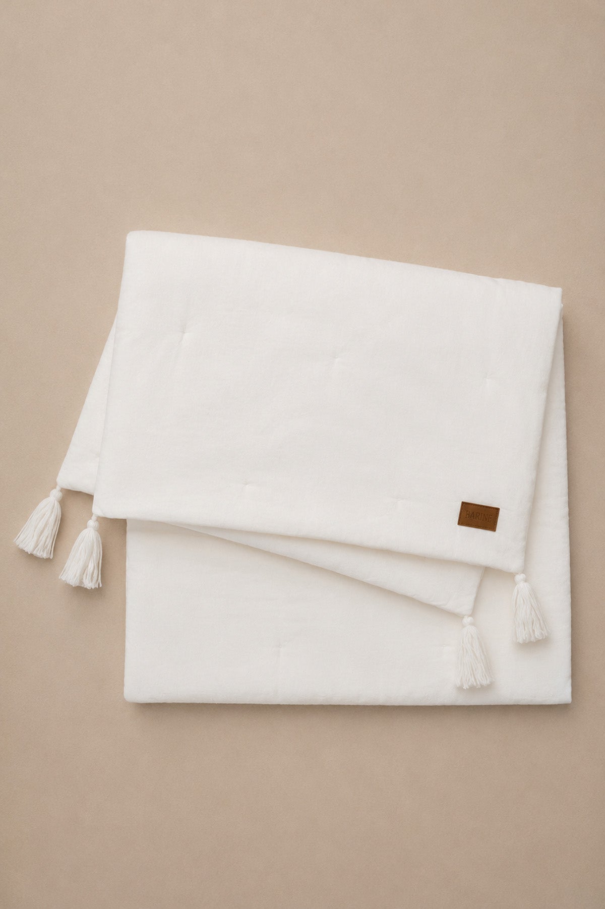 Smooth Bed Runner White