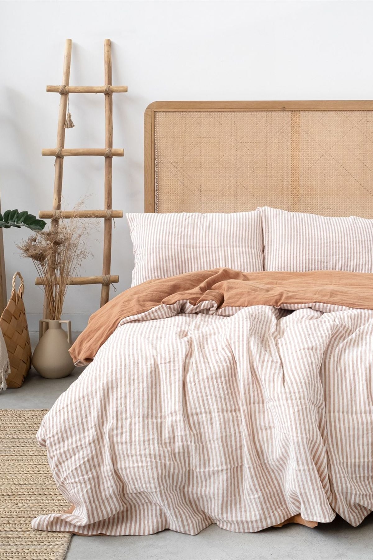 Striped Serenity Keten Nevresim İndian Tan